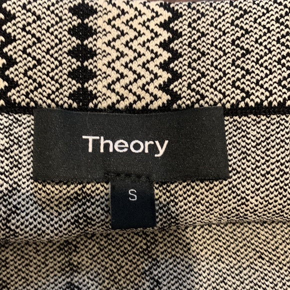 Theory patterned mini skirt - Picture 3 of 7